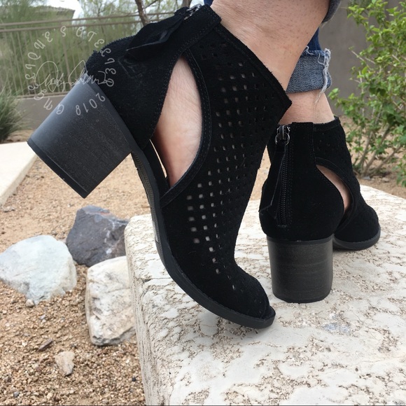 Tessa Suede Peep Toe booties - Picture 5 of 6